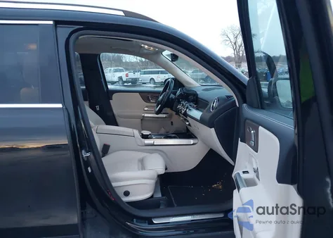 2023 Mercedes-Benz Glb 250 4Matic z USA, uszkodzony, nr VIN W1N4M4HB4PW276104